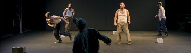 «Κατεβαίνει ο Καμουζάς στους Φούρνους» στο Θέατρο «Άβατον»