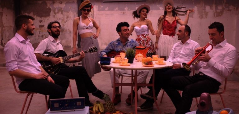 «The Swinging’ Cats - Στην Γειτονιά των Εξαρχείων» στον Πεζόδρομο Μεθώνης
