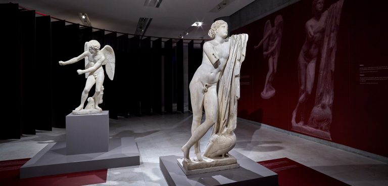 Μανώλης Μητσιάς στο μουσείο Ακρόπολη
