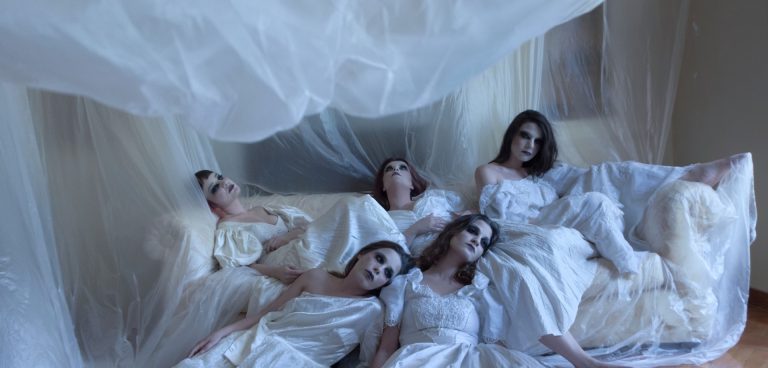 Γυναίκες από χώμα