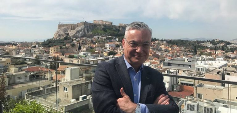 Νίκος Βατόπουλος