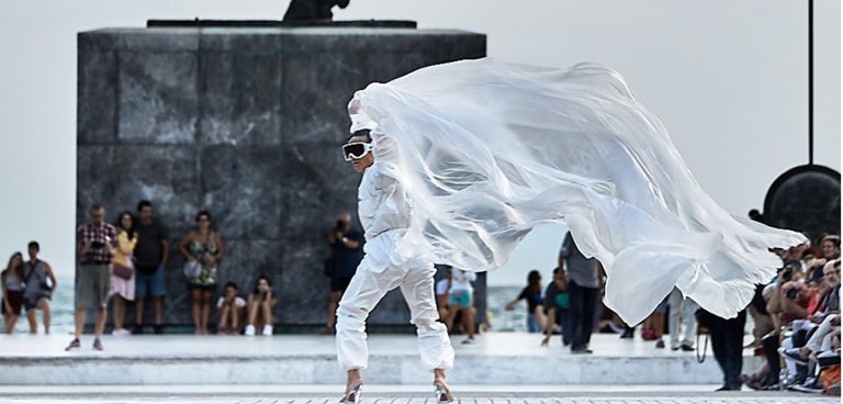 «Νέα Παραλία - Νέα Πασαρέλα 5, Μόνο Ανακύκλωση»