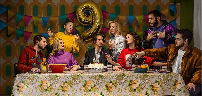 ΒΙΚΤΩΡ Η ΤΑ ΠΑΙΔΙΑ ΣΤΗΝ ΕΞΟΥΣΙΑ