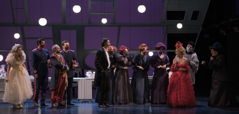 Η Κυρία του Μαξίμ