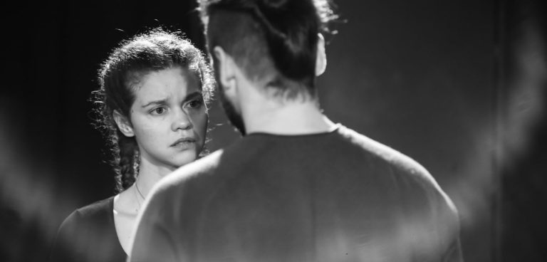 Οι κάτω απ' τ' αστέρια