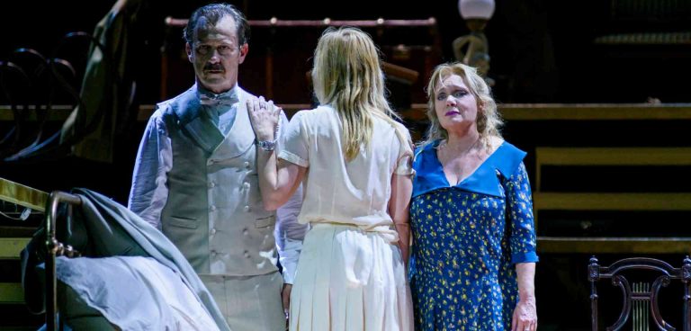 Το Τρίτο Στεφάνι - 2η χρονιά