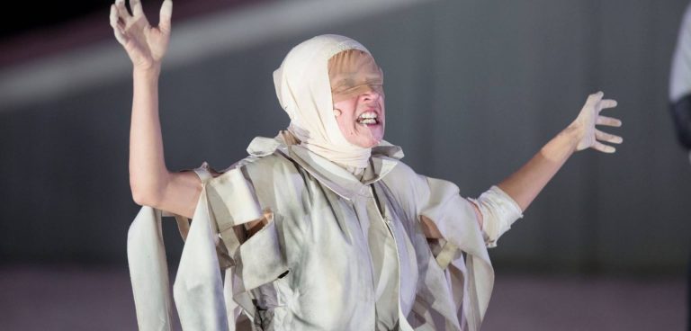 ΒΑΚΧΕΣ - Νικαίτη Κοντούρη