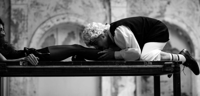 Η επανάσταση δεν θα γίνει ποτέ - ContraTiempo