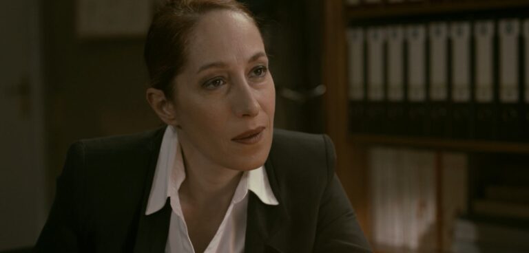 Κόρα Καρβούνη