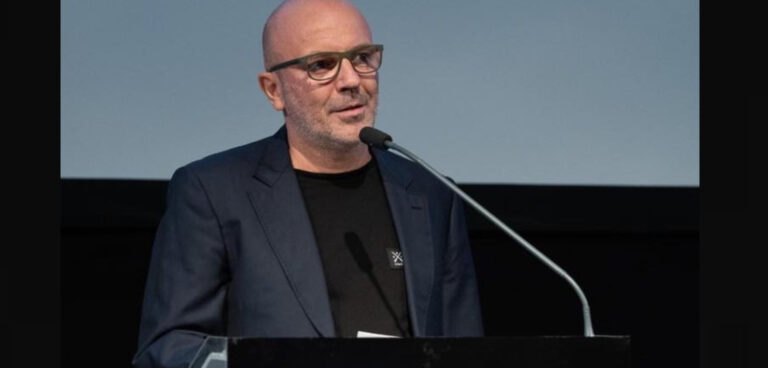 Ο Γιάννης Σακαρίδης ανακοίνωσε με επιστολή την ολοκλήρωση της συνεργασίας του με το Διεθνές Φεστιβάλ Ταινιών Μικρού Μήκους της Δράμας